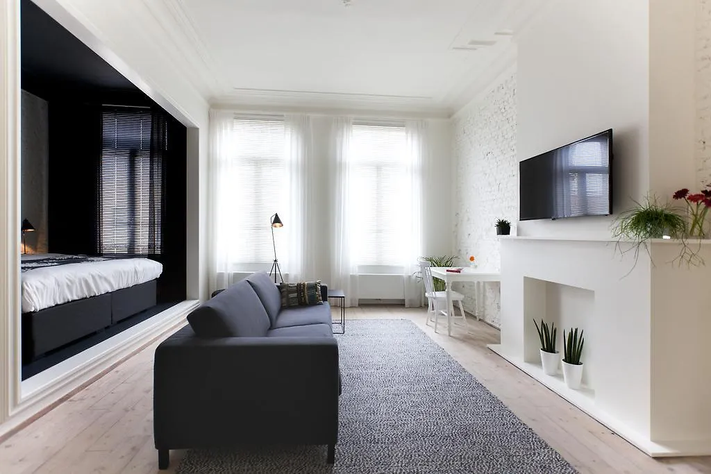 Maison Nationale City Flats & Suites Antverpy 5*,